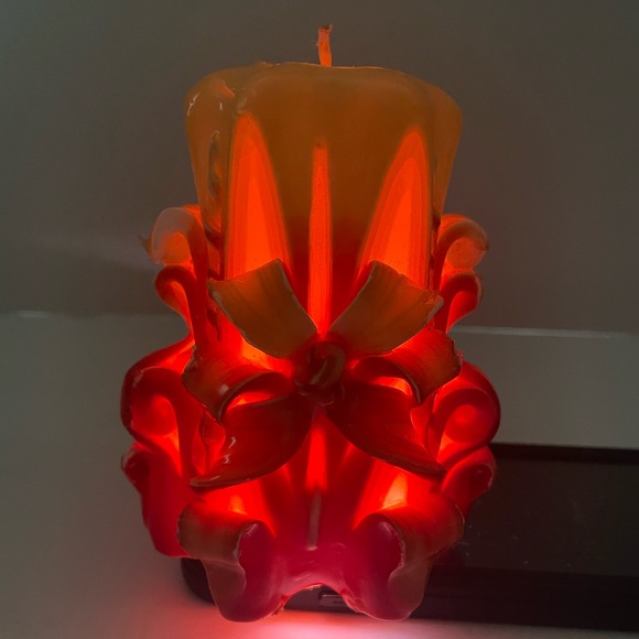 Set of 2 Unique vintage Artisan  hand carved 70s Glow ribbon candles Not used - Picture 7 of 9